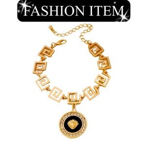 BRACELET: Gold Tone Elegant Lion Head Pendant with Sparkling Rhinestones, NIP